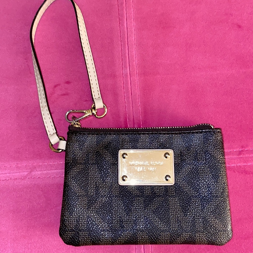 WRISTLET